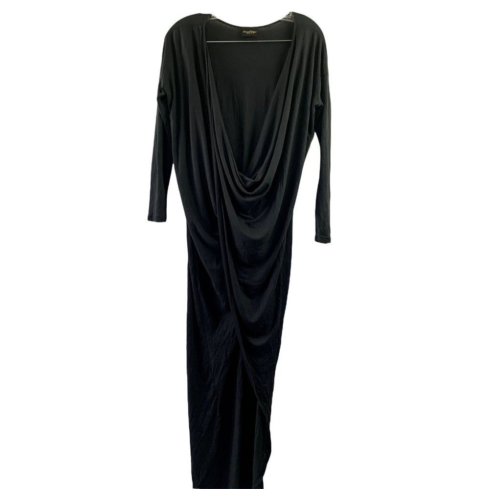 Audrey Women's Black Twist Low Front Top